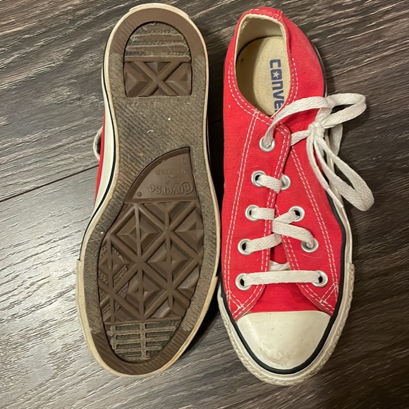 Converse - Picture 2 of 2